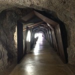 Dieser Tunnel geht unter der Burg durch