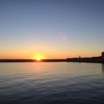 Die Sonne geht auf am Hafen von Denia