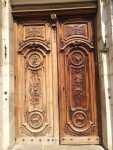 Die (leider verschlossene) Tür zur Kathedrale ist wunderschön verziert