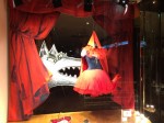 "Le Petit Chaperon Rouge" oder auch "Rotkäppchen im Schaufenster